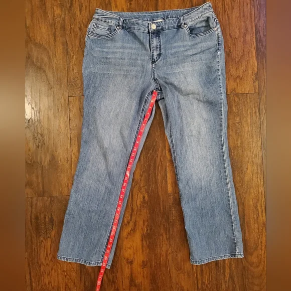 CJ Banks Jeans Women's Size 18W Blue Boot Cut - Picture 3 of 6